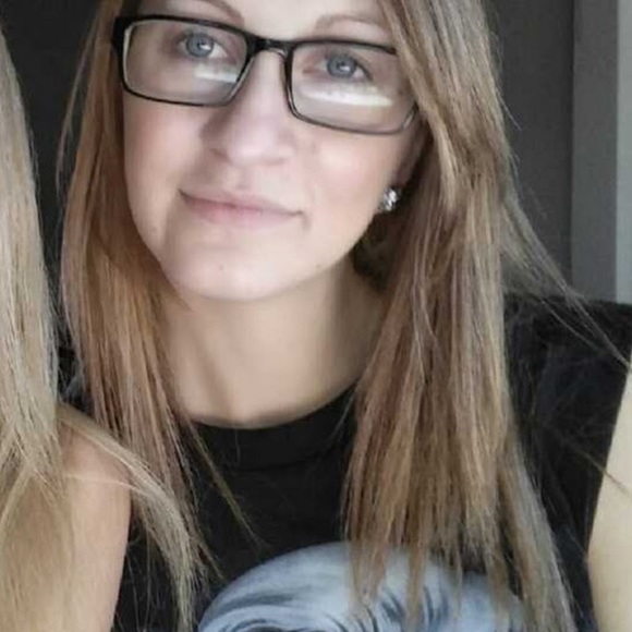 Meet your Posher, Karyn - Picture 1 of 1